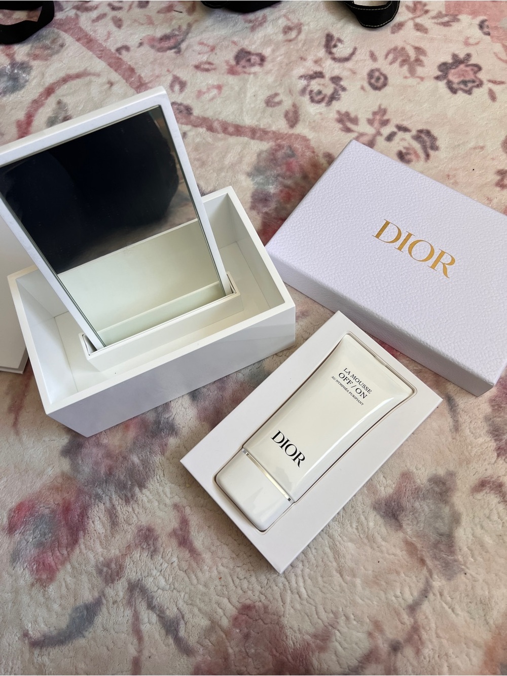 BRAND NEW Dior White Exclusive Box with Mirror and La Mousse Off/On Cleanser